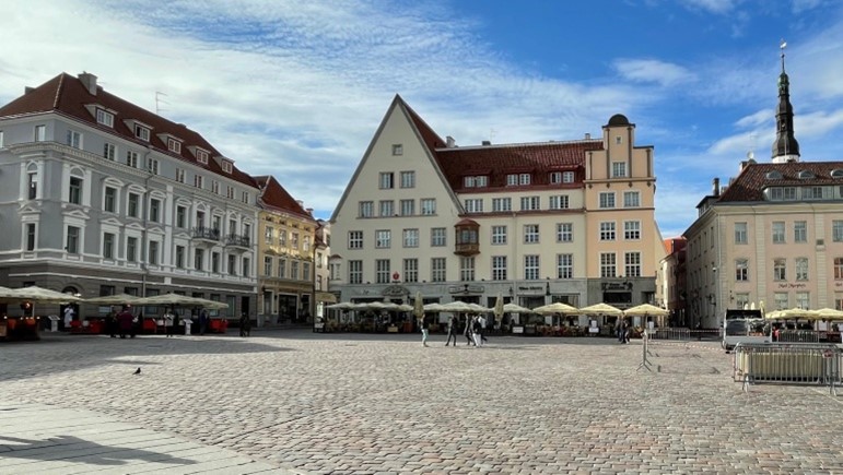 Tallinn old town square